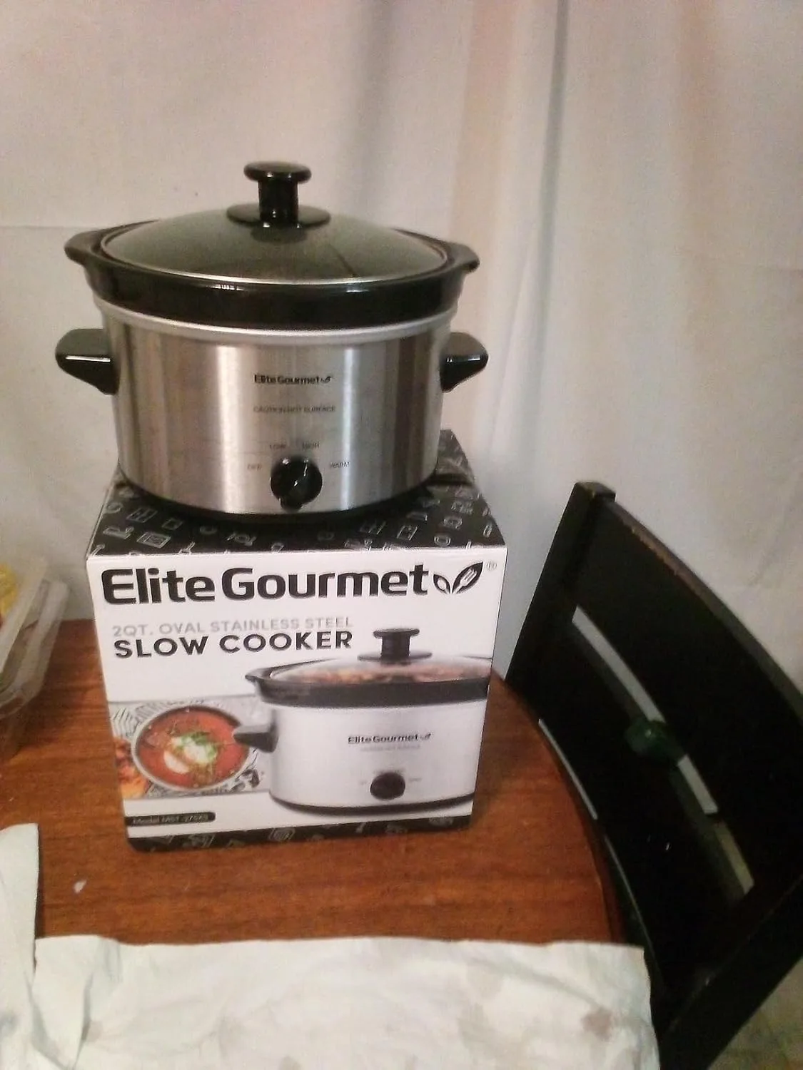 Customer photo of mini slow cooker with dip keeping warm during party